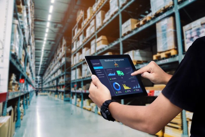 Integration with Smart Warehouse Systems Integration with Smart Warehouse Systems