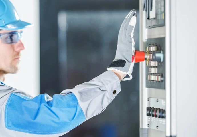 Safety Features to Look for in a Conveyor for Cold Storage