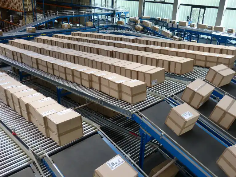Cross Docking and Conveyors: Match Made in Heaven